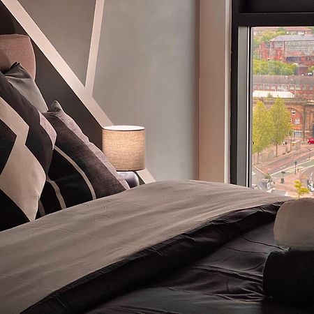 Penthouse Gem, Central, Scenic Views, Stylish, Modern, City Centre 2Br Sheffield Esterno foto