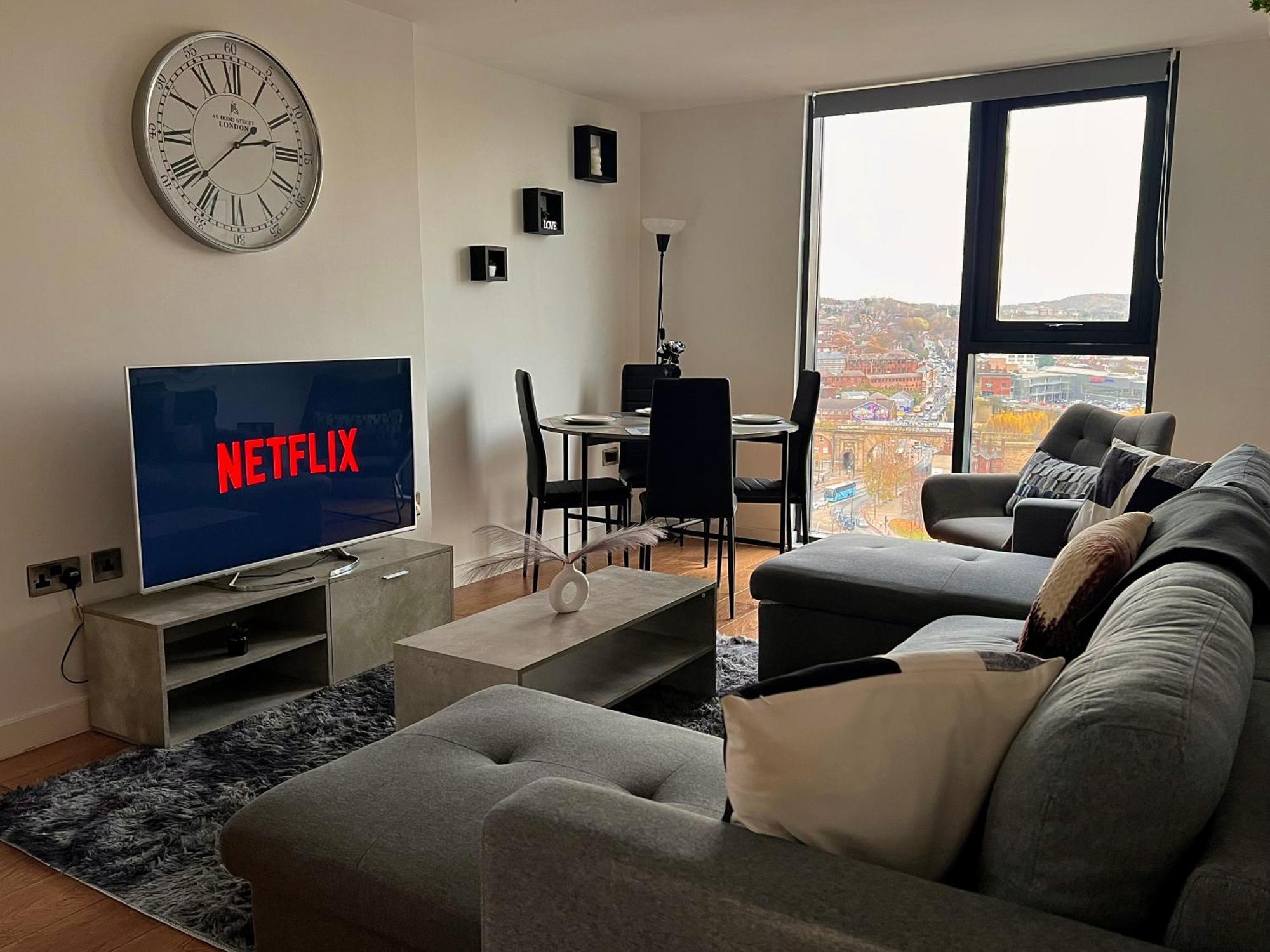 Penthouse Gem, Central, Scenic Views, Stylish, Modern, City Centre 2Br Sheffield Esterno foto